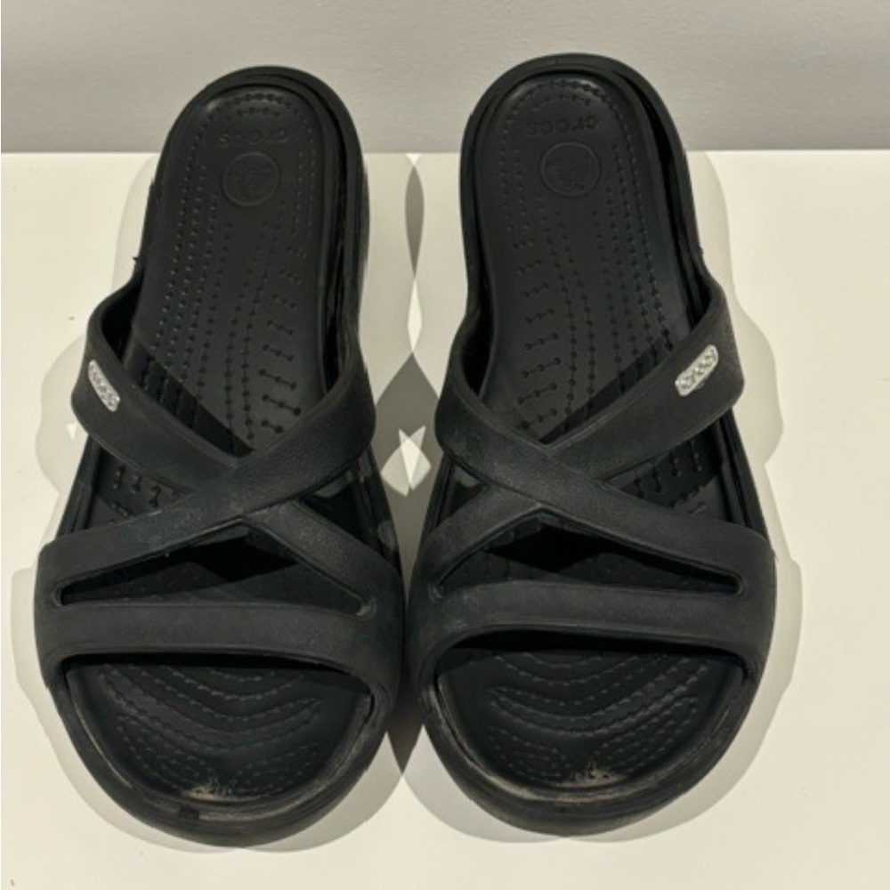 CROCS women’s sandals black size 7